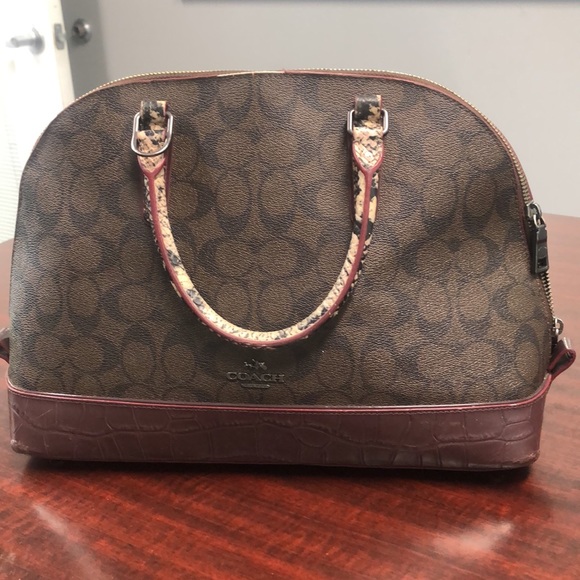 Authentic COACH purse & matching wallet - Picture 3 of 9